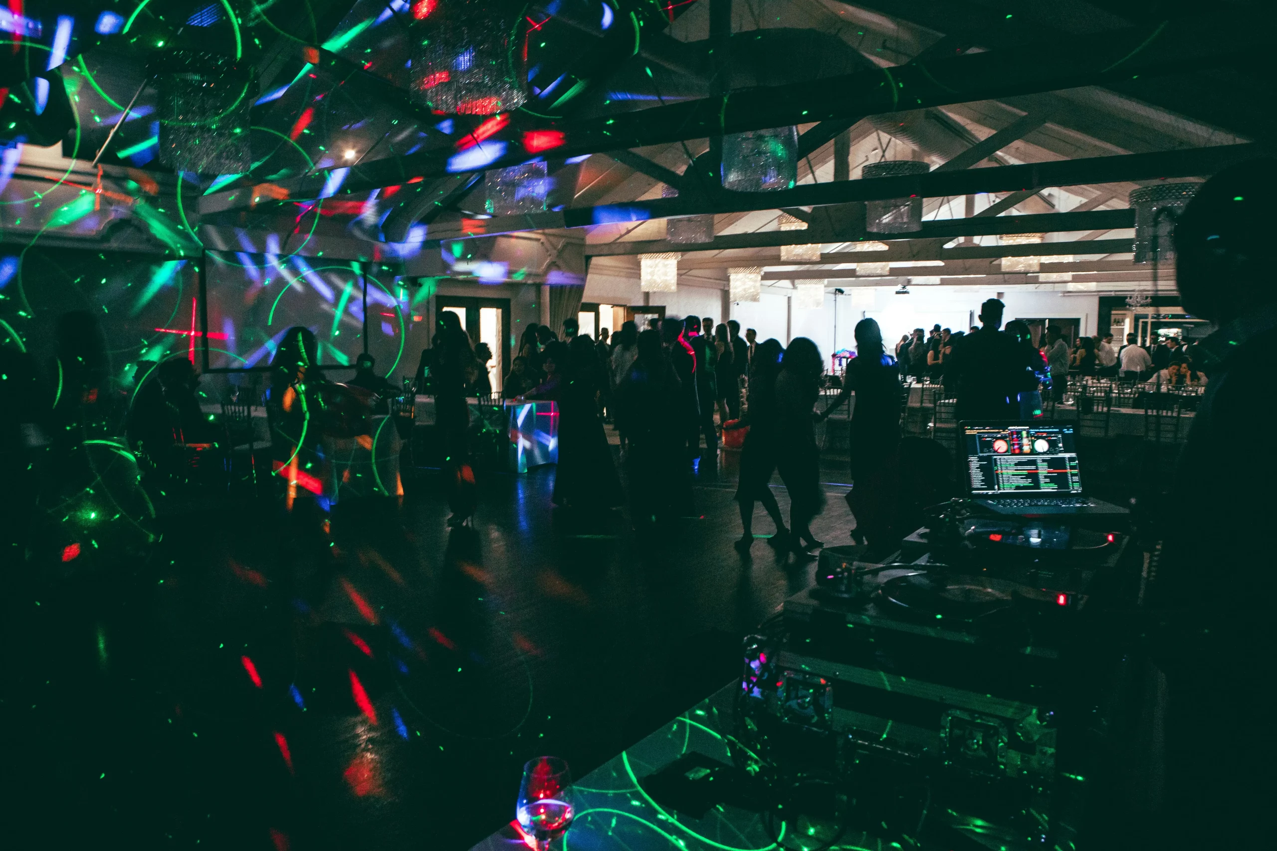 Annimateur-DJ-fete-MAyenne-Maine-et-loire